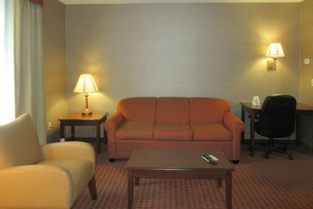 Efficiency Queen Suite with Two Queen Beds - Non Smoking